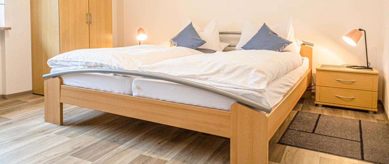 Weisses Roessl Hotel Pfreimd Eksteriør billede