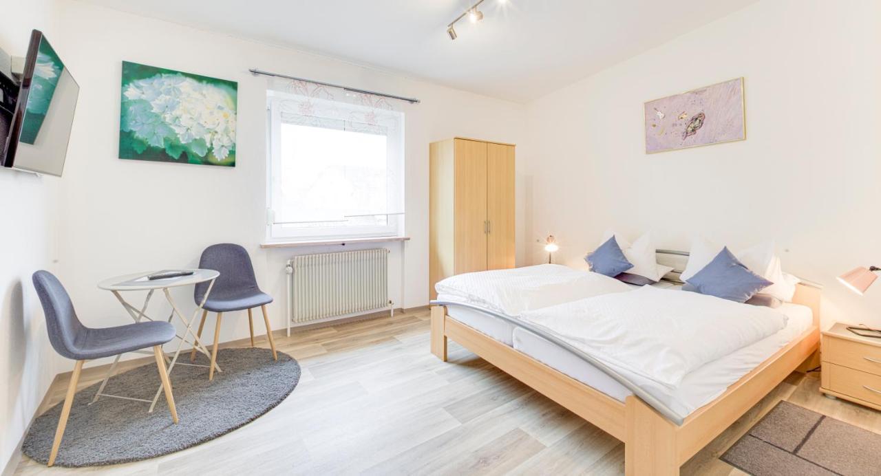 Weisses Roessl Hotel Pfreimd Eksteriør billede