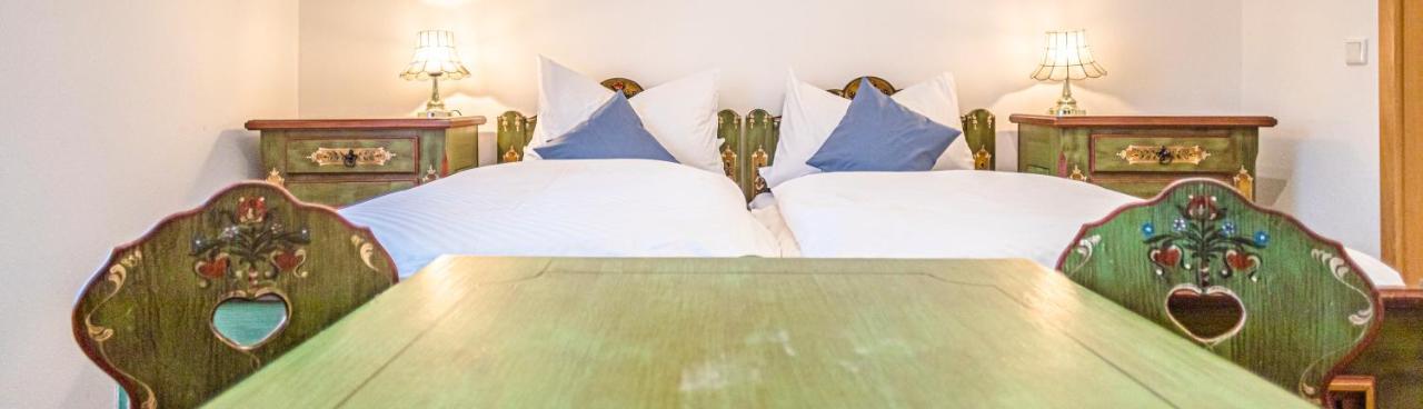 Weisses Roessl Hotel Pfreimd Eksteriør billede